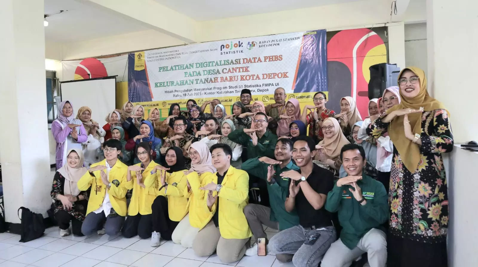 Civitas UI Beri Pelatihan Digitalisasi Data PHBS di Kelurahan Tanah Baru