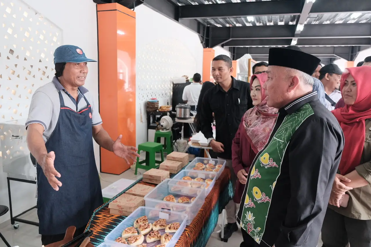 Usai Diresmikan, Wali Kota Depok Kunjungi Area UMKM SeCAWAN 2