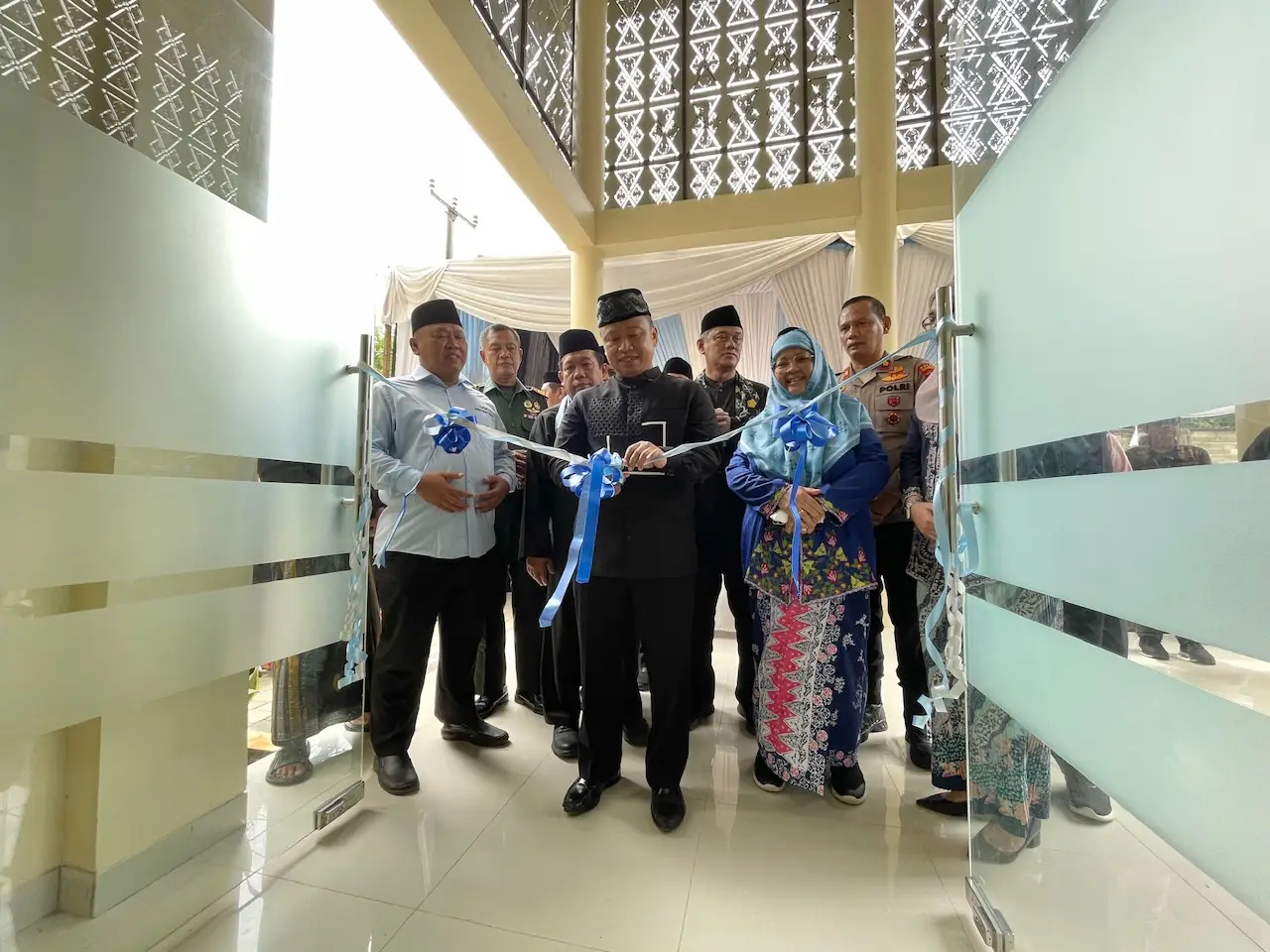 Serentak, Wali Kota Depok Resmikan Dua Kantor Kelurahan dan Gedung SD Negeri