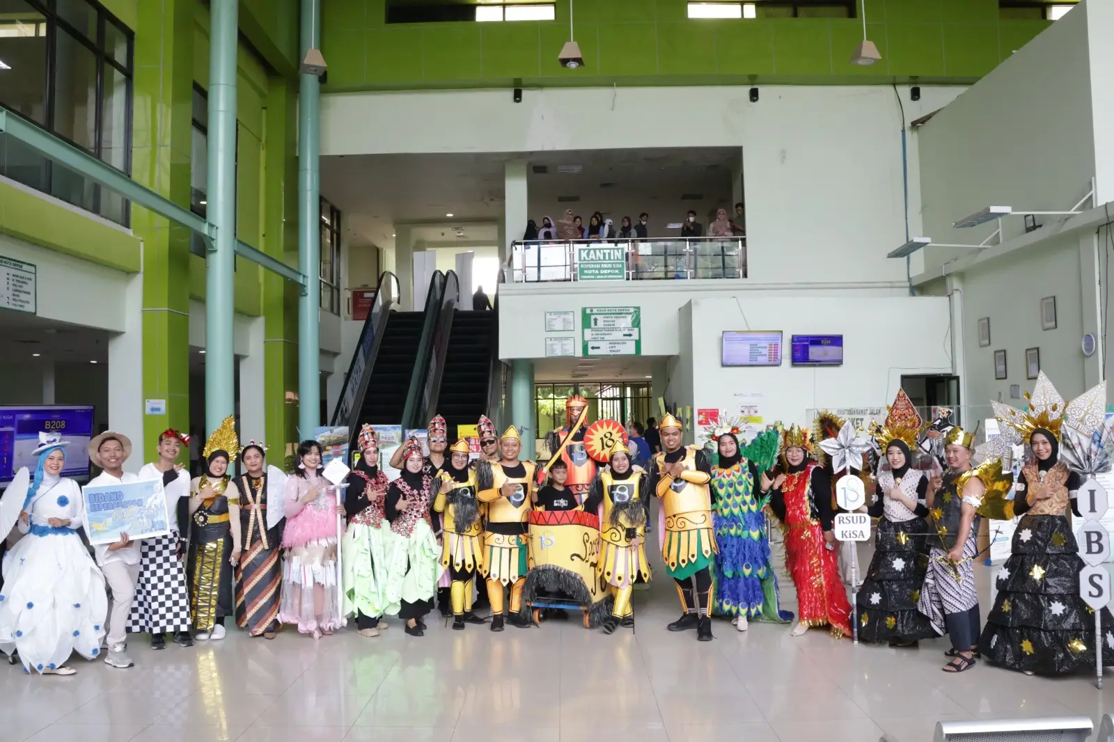 Eco Fashion Daur Ulang Meriahkan HUT ke-18 RSUD KiSA, Angkat Pesan Lingkungan Sehat