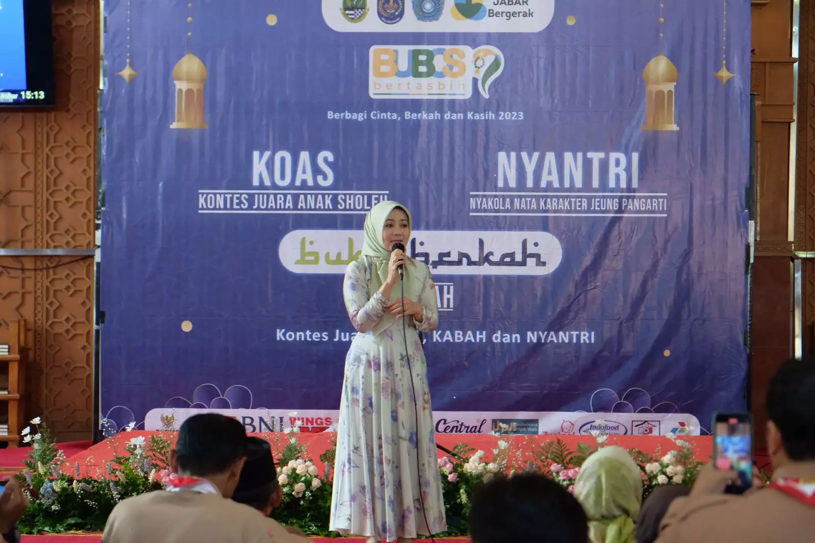 Ketua PKK Jabar Sapa Peserta Kontes Juara Anak Soleh dan Nyantri di Depok