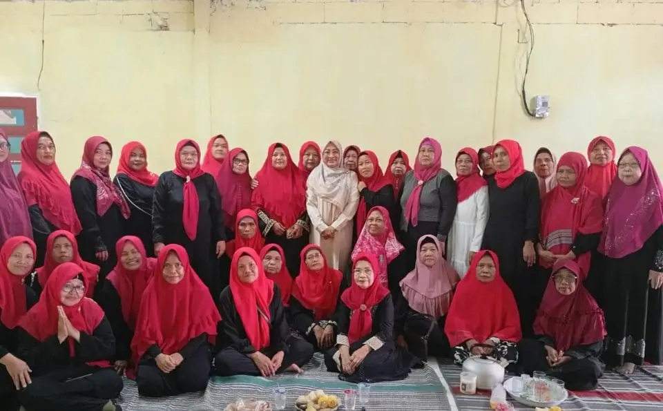 Yuni Indriany Serahkan Bantuan Sound Sistem untuk Majelis Taklim Nurul Huda