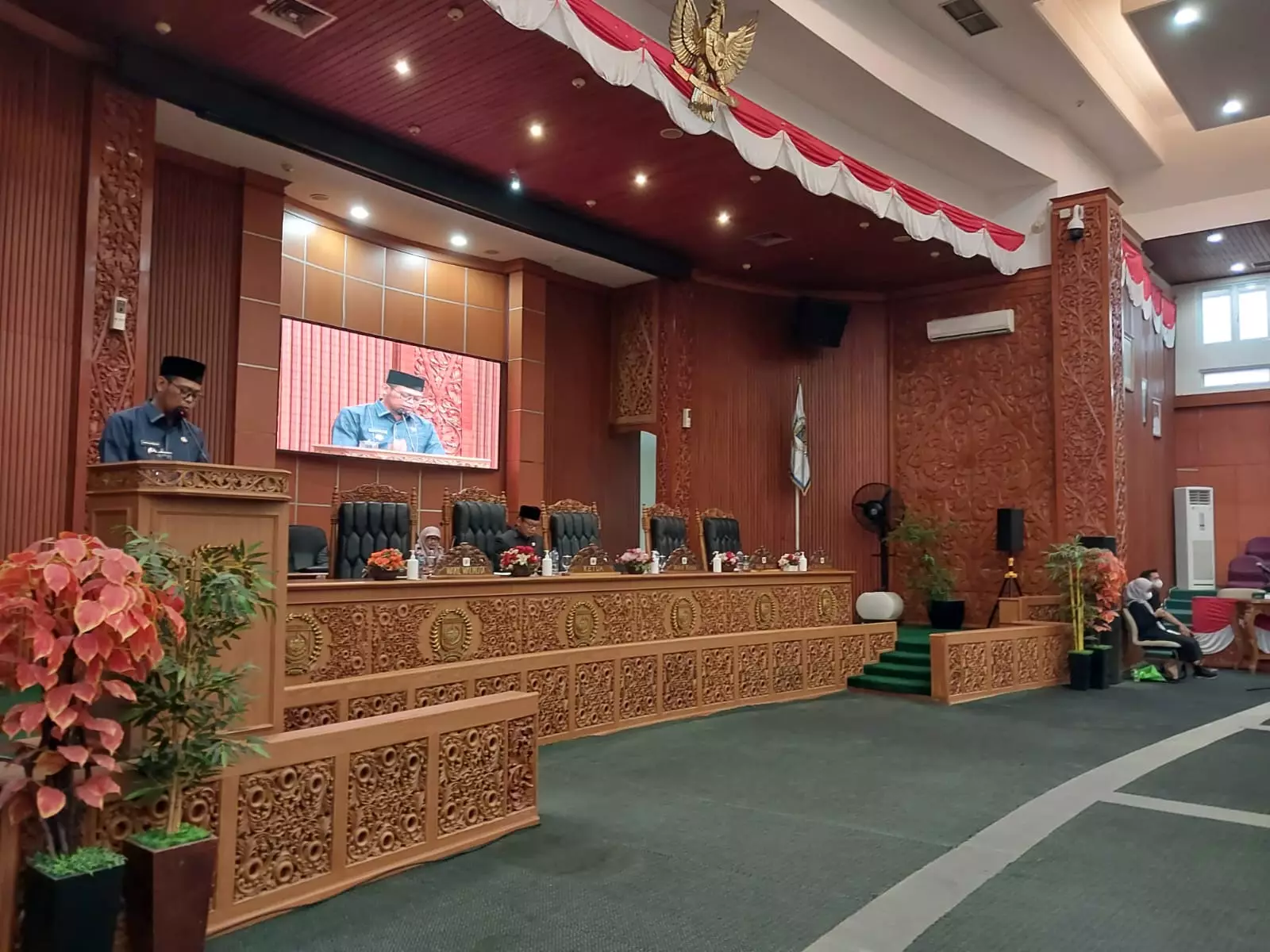 Bang Imam Jawab Pandangan Umum Fraksi Terkait Raperda Pertangungjawaban APBD 2022