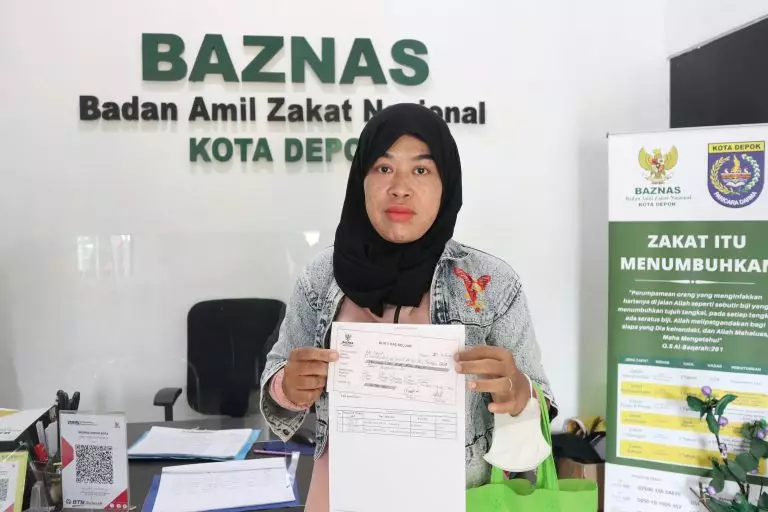 Baznas Depok Salurkan Dana Zakat untuk Biaya Operasi Jantung Warga Sawangan