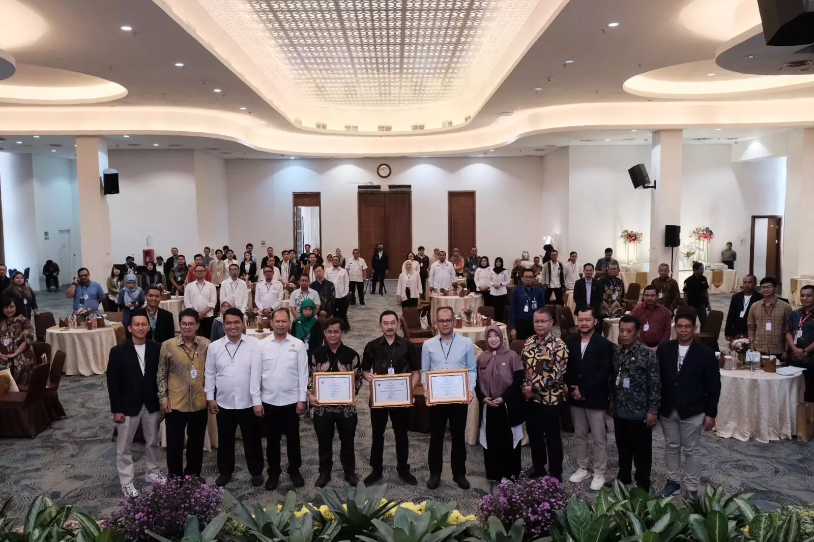 Dukung Pertumbuhan Ekonomi, Tiga Perusahaan Ini Terima Penghargaan Depok Investment Award 2024