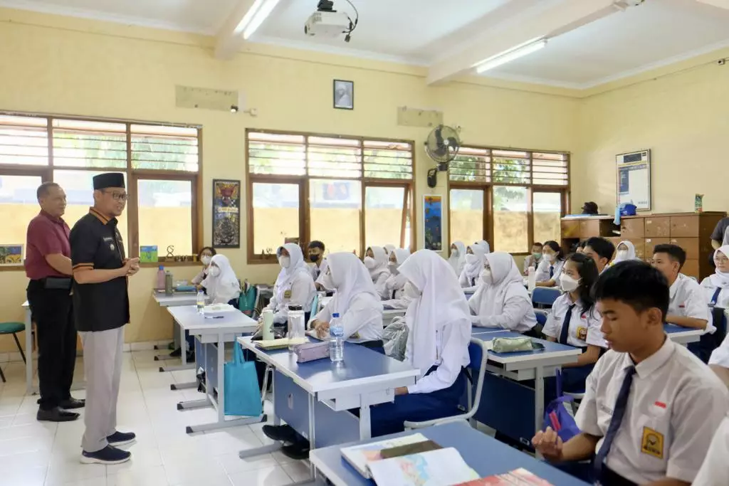 Wakil Wali Kota Tinjau Pelaksanaan KBM di SMPN 2 Depok