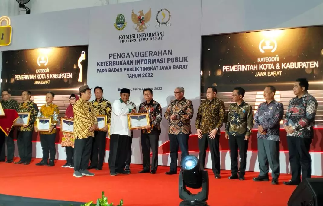 Pemkot Depok Raih Penghargaan Badan Publik Informatif 2022