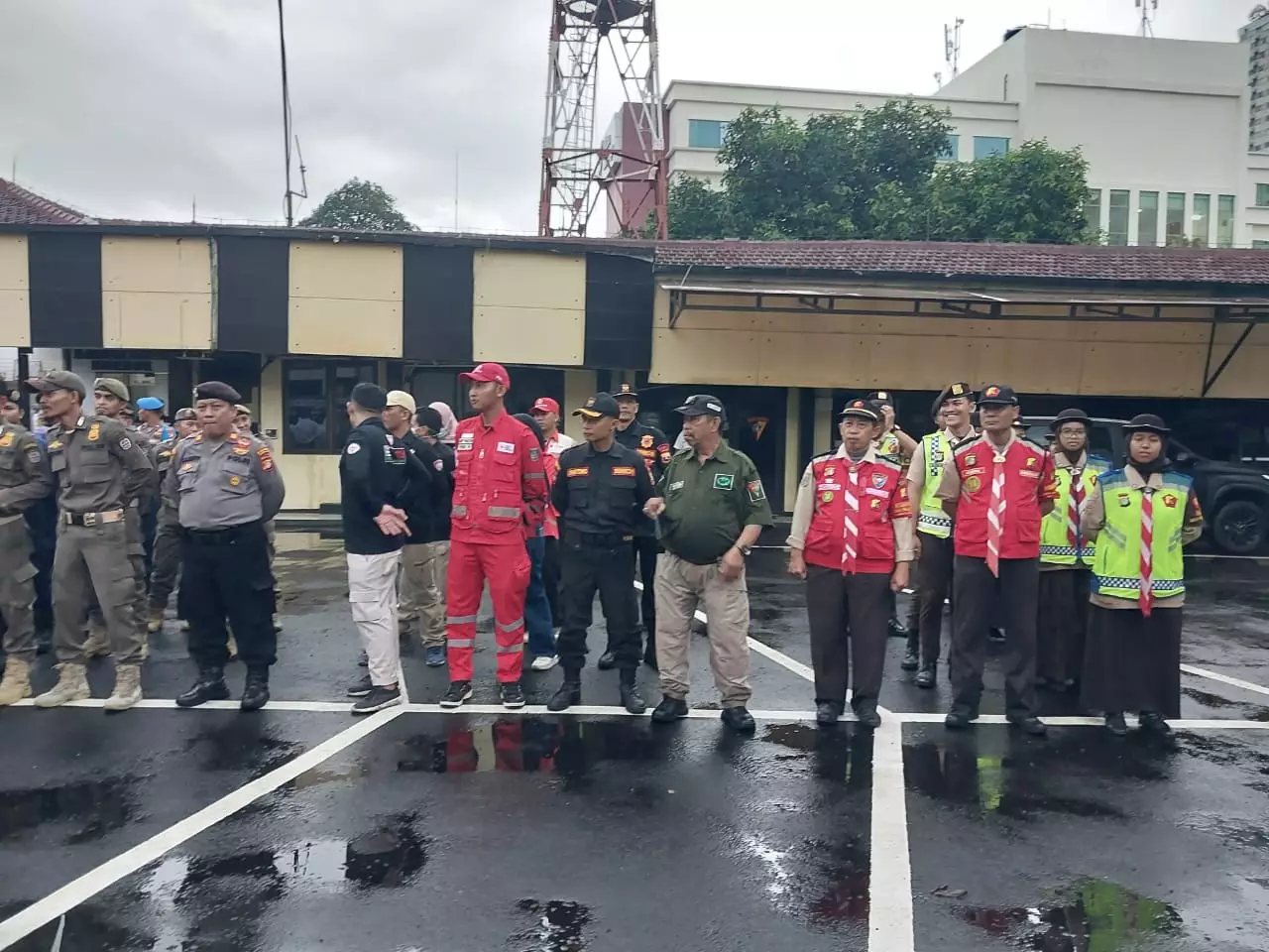 Relawan PMI Depok Siaga 24 Jam selama Libur Lebaran 2024