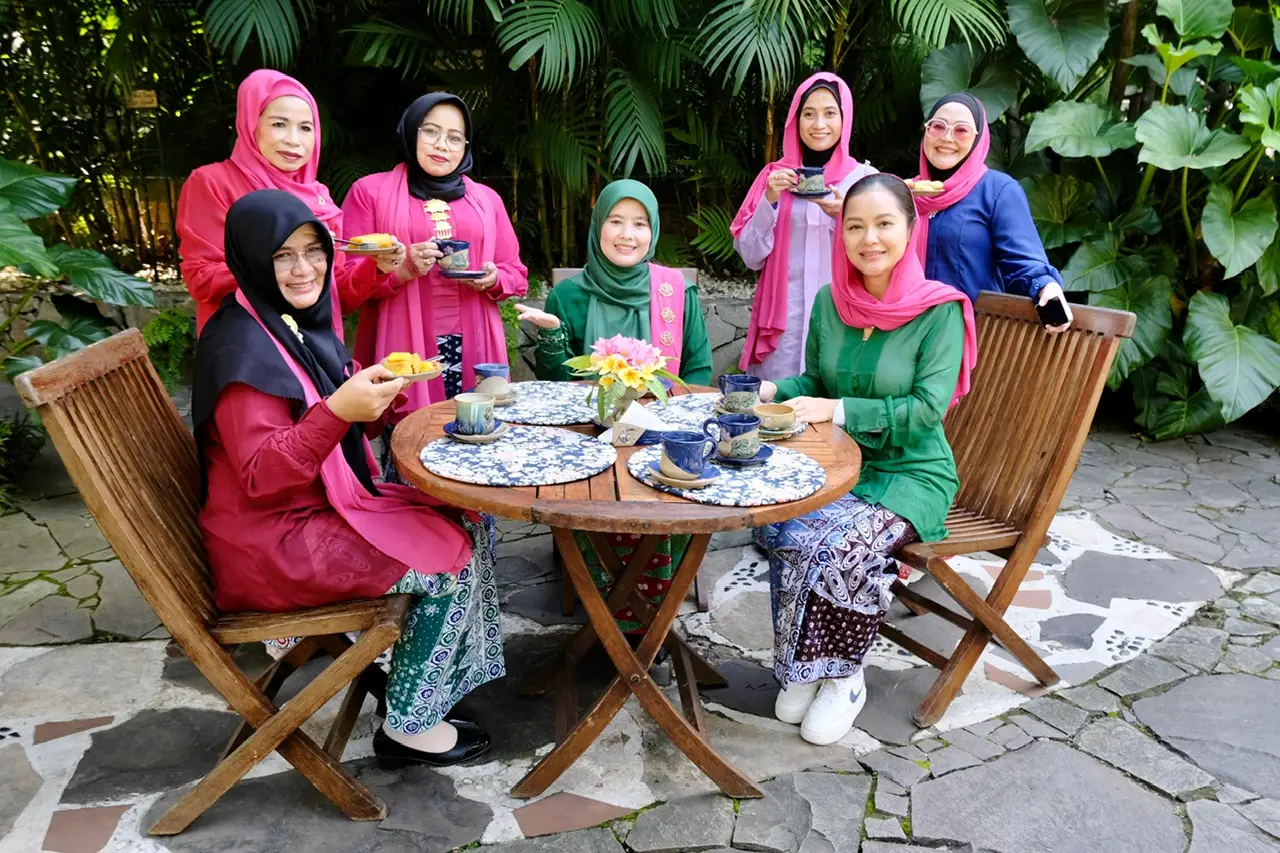 Lewat Program Ngider, Cing Ikah Ajak Istri Forkopimda ke Rumah Keramik F Widayanto