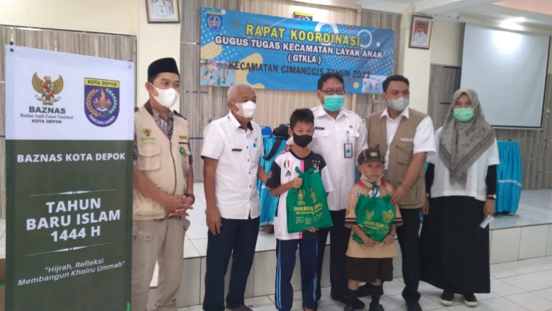 18 Anak Yatim di Kecamatan Cimanggis Dapat Santunan