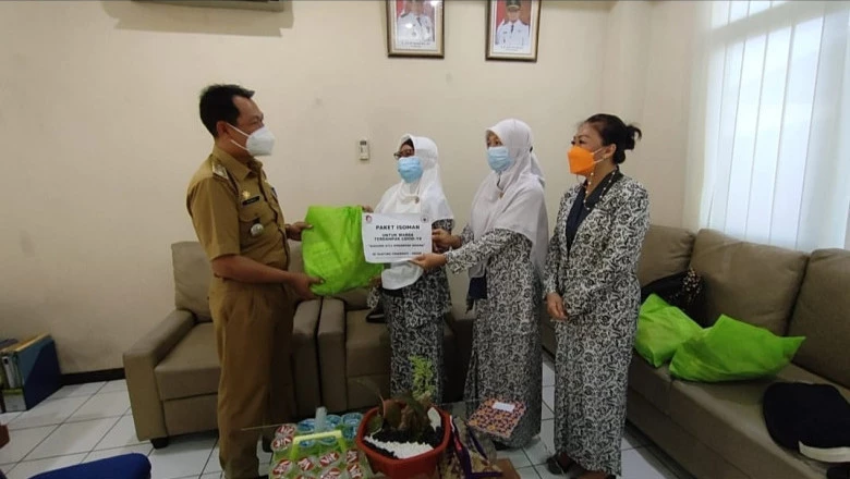 Camat Cimanggis Apresiasi IBI Beri Bantuan Paket Sembako untuk Warga  Terdampak Pandemi