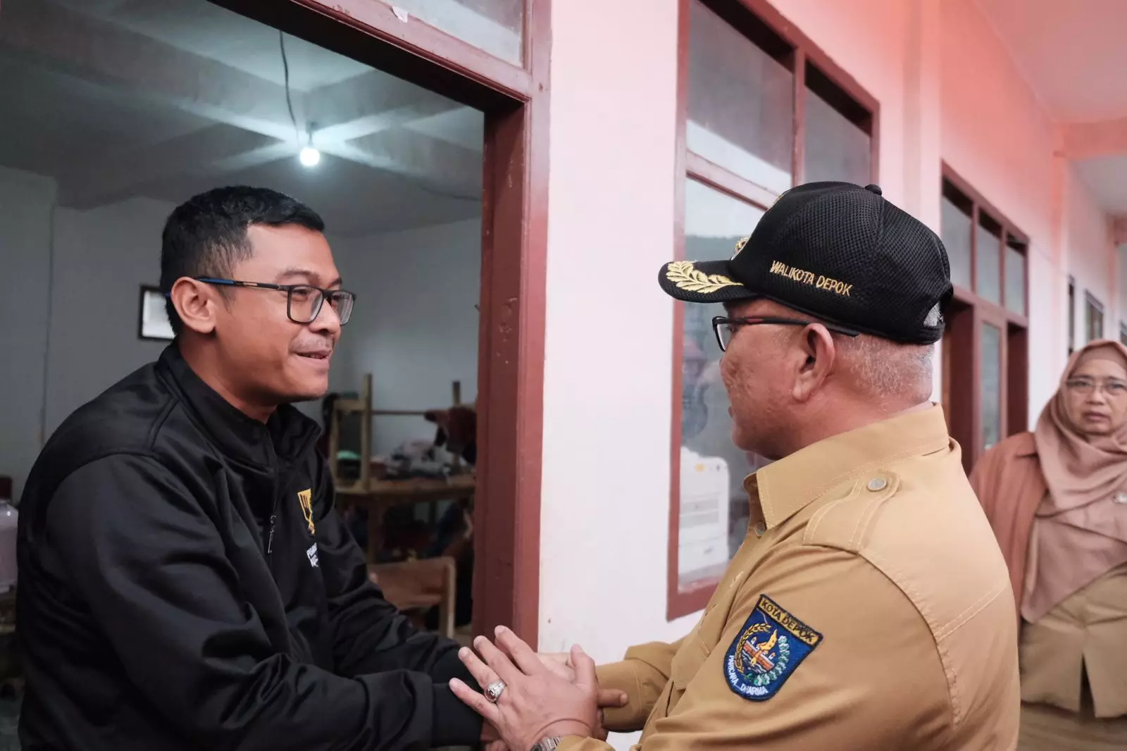 Wali Kota Depok Temui Pengungsi Bencana Alam Sukabumi, Kades Mekarsari: Jadi Mood Booster