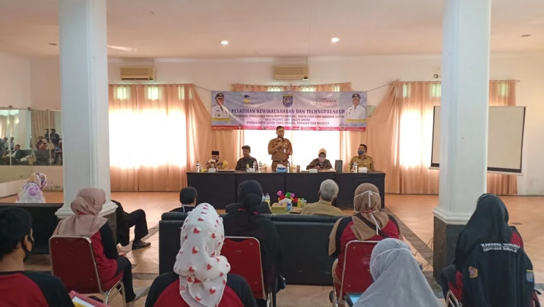 28 Warga Sukmajaya Dilatih Menjadi Tehcnopreneur