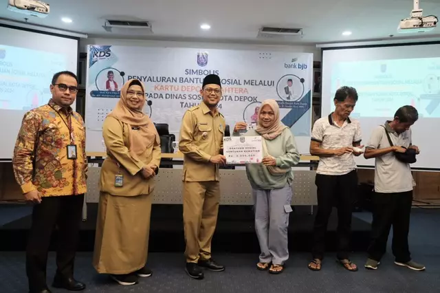 Ratusan KPM di Depok Dapat KDS Sankem, Ini Pesan Bang Imam