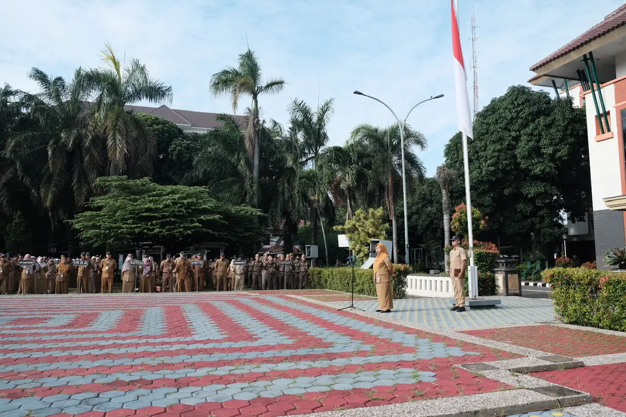 Pimpin Apel Pagi, Pj Sekda Depok Ingatkan ASN Segera Laksanakan Program 2025