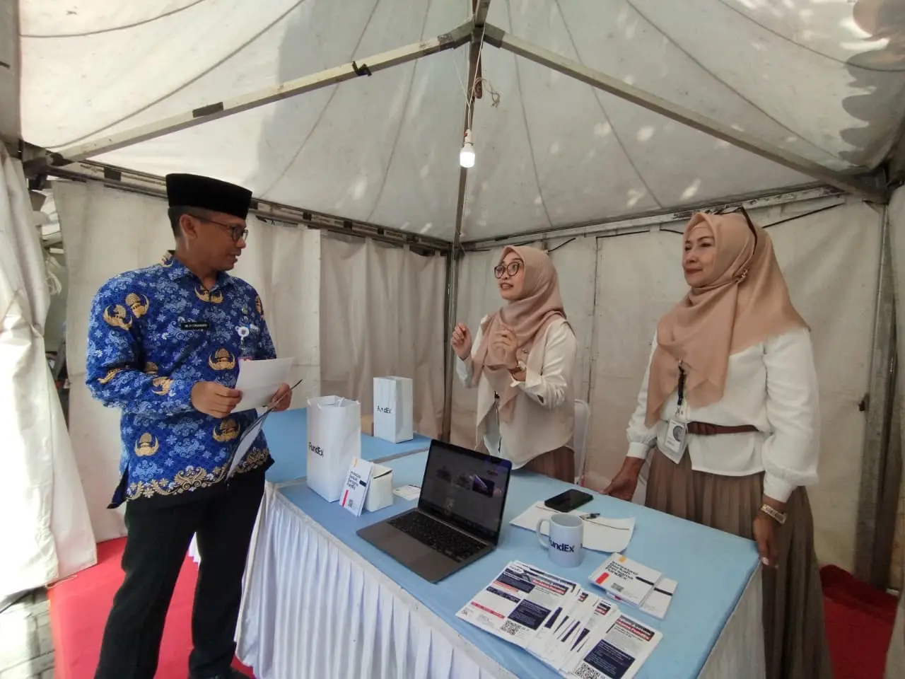 Asisten Ekbang Kunjungi Stan Depok Investment Forum 2025