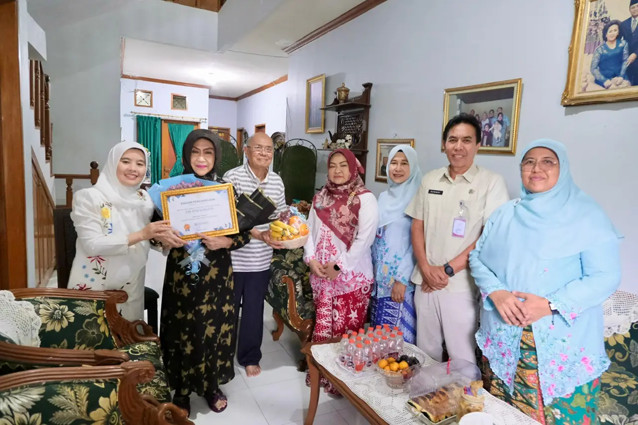 Jejak Kartini di Depok, Cing Ikah Kunjungi Perempuan Penggerak Perubahan