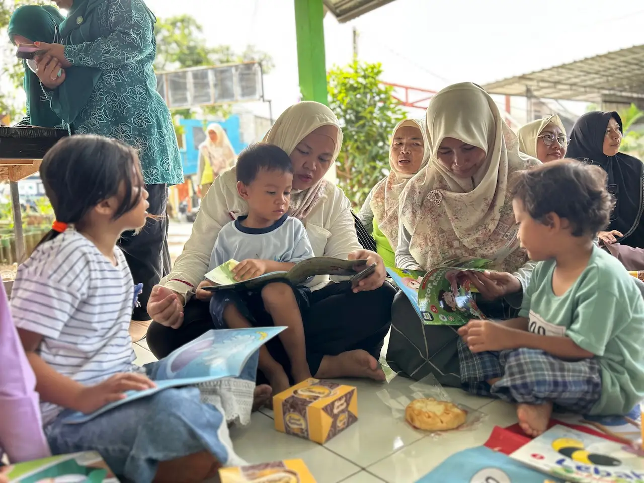 Tingkatkan Gemar Baca, PIK-R bersama Katar dan PKK Kelurahan Pengasinan Gelar Literasi Edukasi