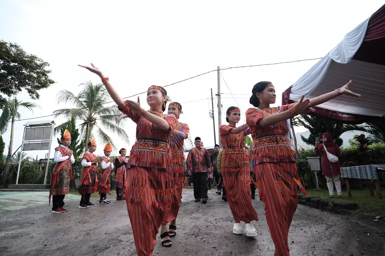 Resmikan Gedung GKI Cilodong, Wali Kota Depok Disambut Tarian dari Berbagai Suku