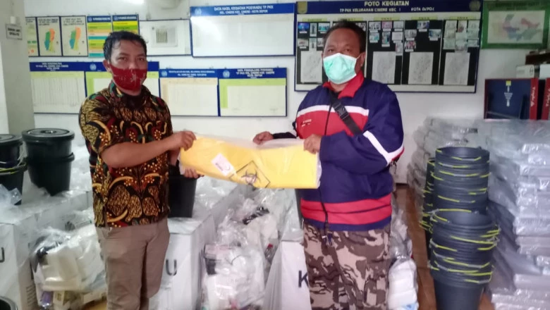 Puskesmas Cinere Bagikan Kantong Plastik Kuning untuk Limbah Medis Pilkada Depok 