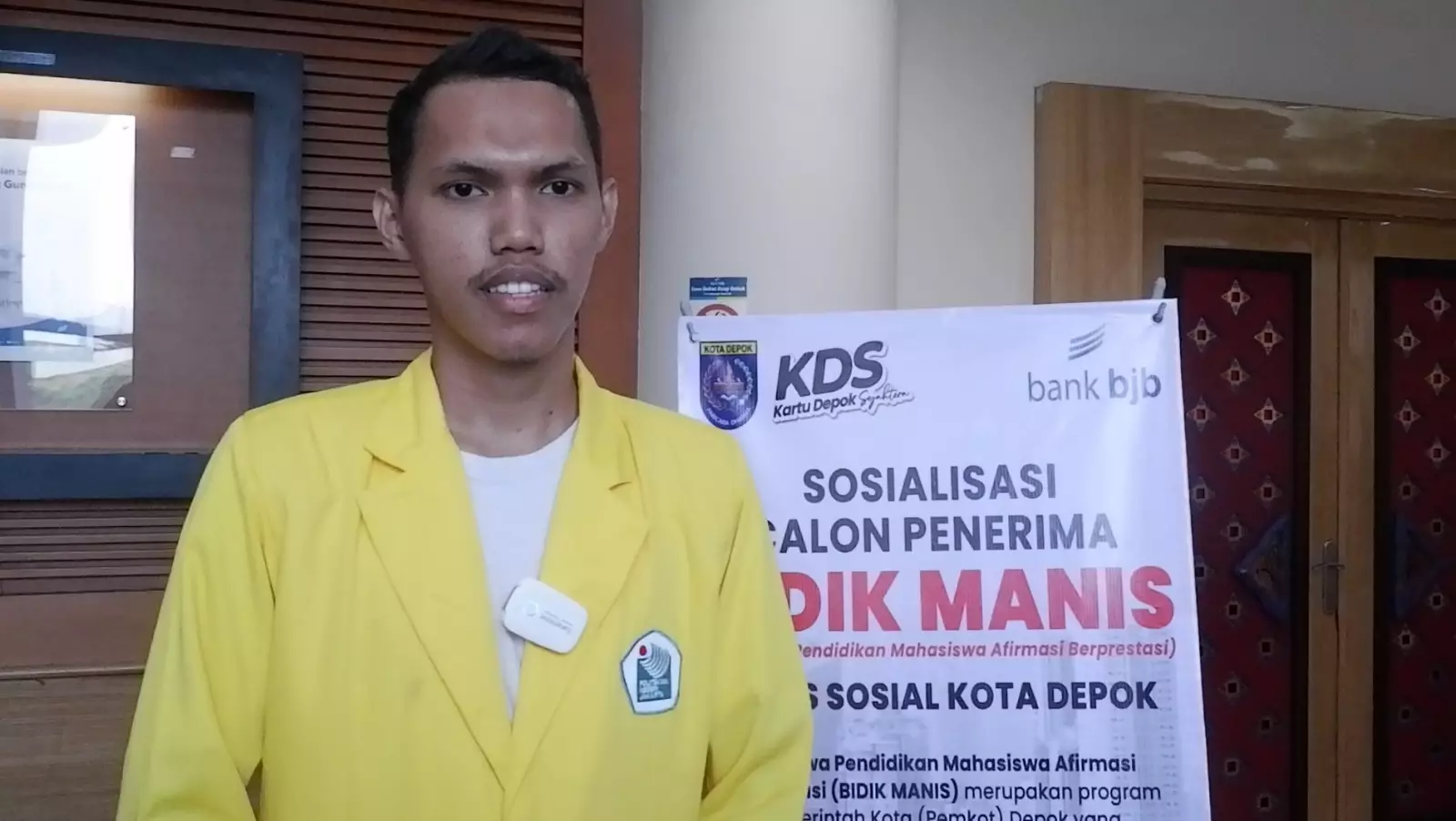 Penyerahan Bansos Bidik Manis Oleh Pemkot Depok Disambut Gembira Mahasiswa