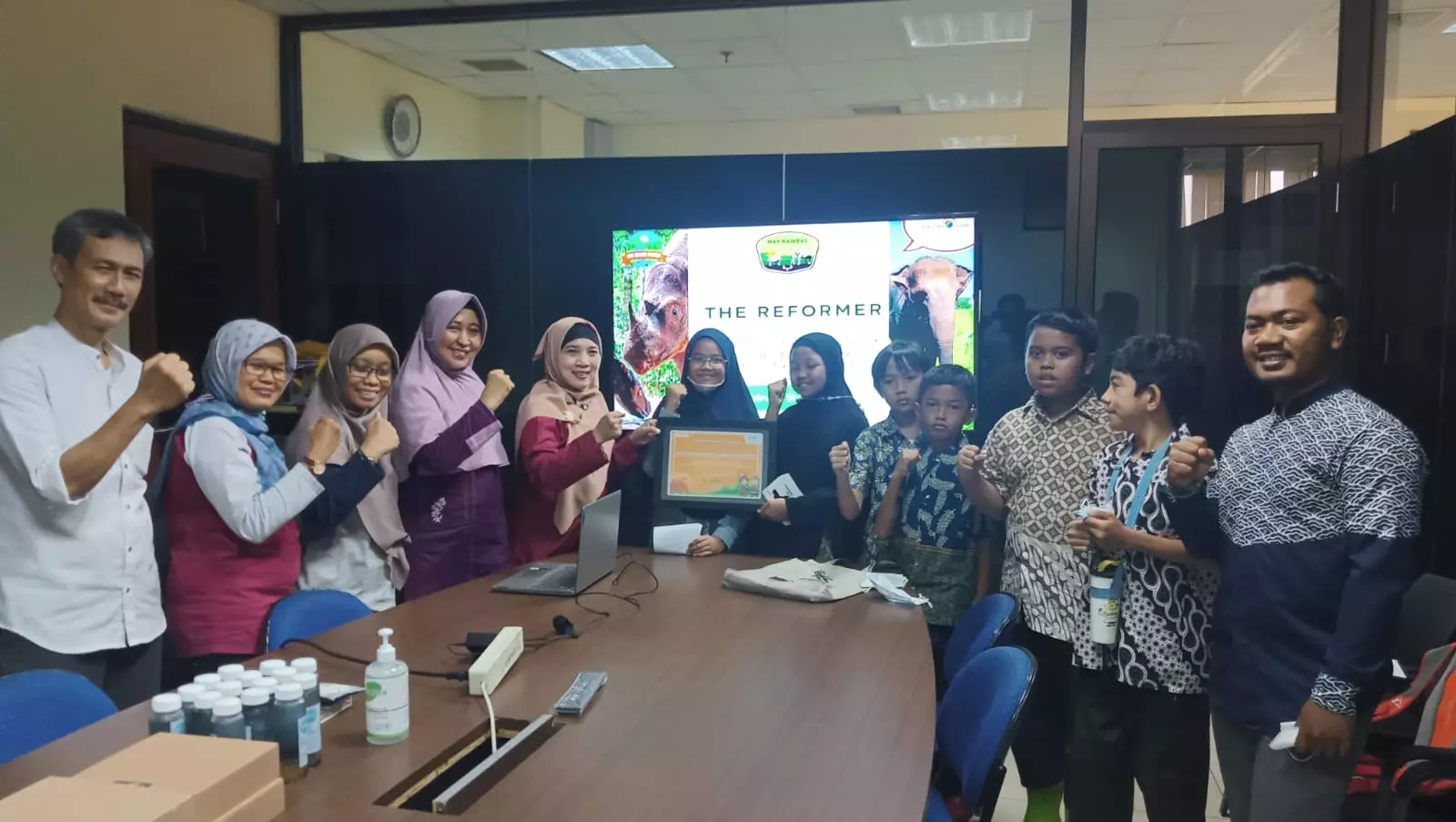 Latih Percaya Diri, Siswa SAI Belajar Presentasi ke Diskominfo Depok