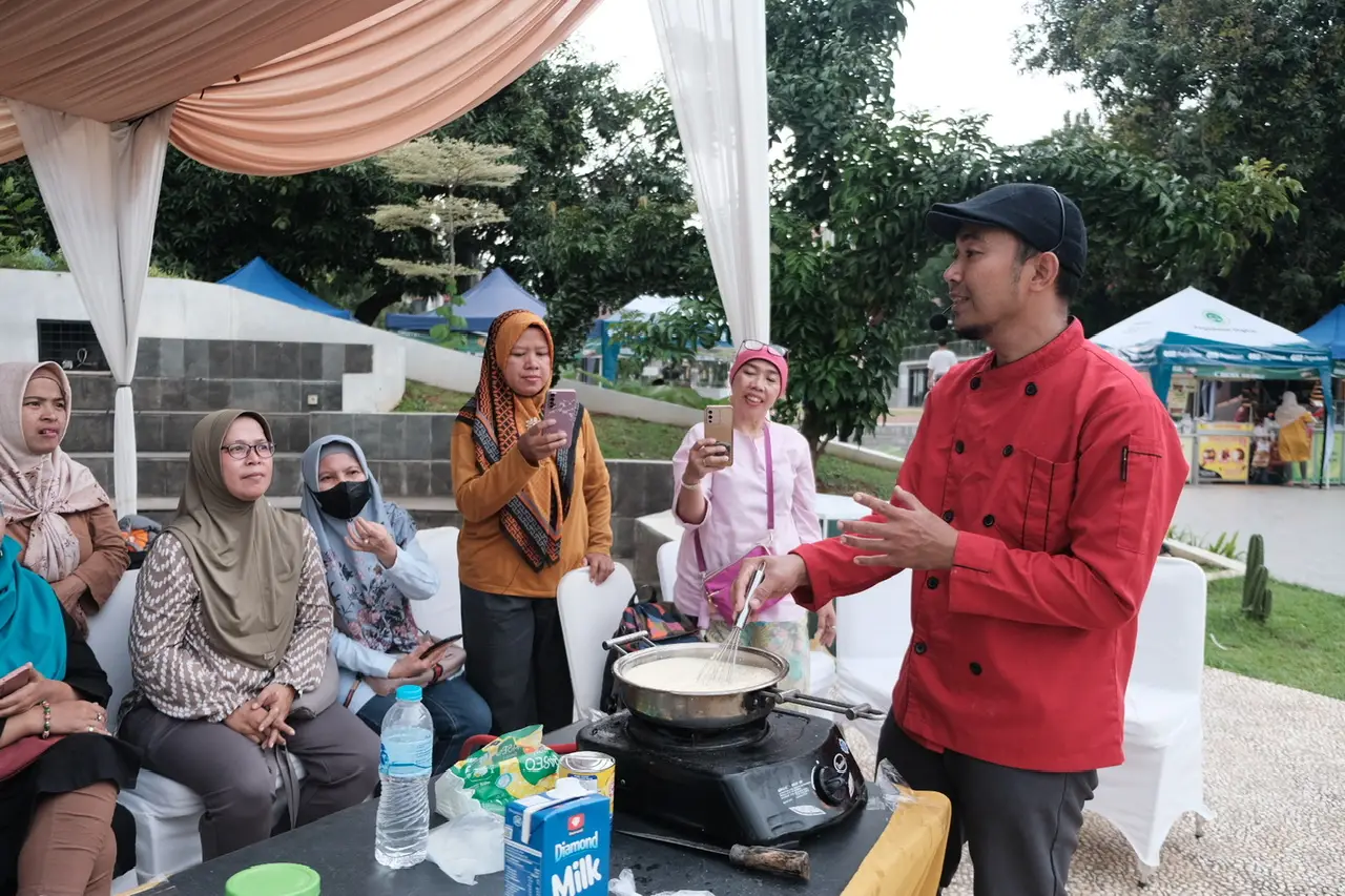 Ramaikan Festival Ramadan Cemerlang di DOS, Salzy & Friends Gelar Baking Demo