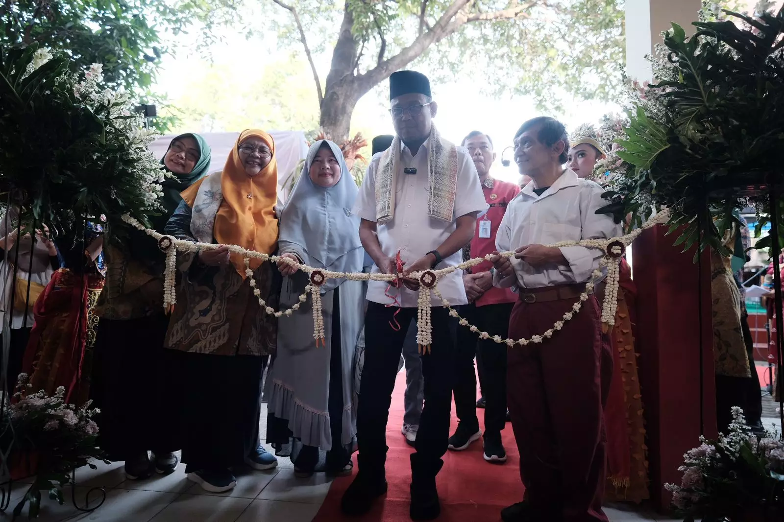 Imam Budi Hartono Resmikan Renovasi Gedung SDN Sukatani 4