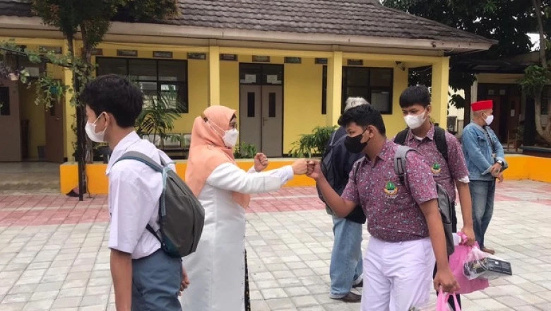 Rampungkan Perekaman KTP-el di 12 SLB, Disdukcapil Target 100 Persen Warga Disabilitas di Depok Terdata 