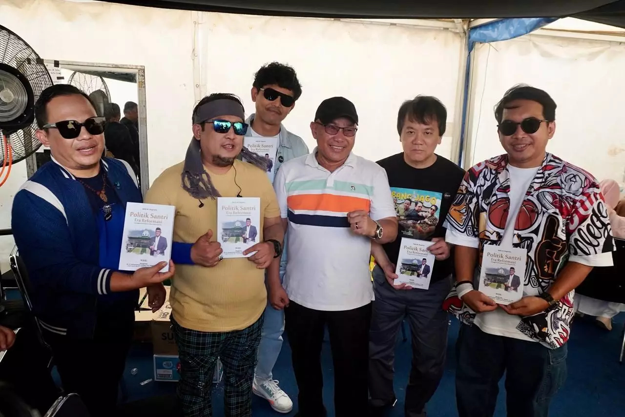 Kiai Idris Ajak Jaga Kebersihan Alun-alun Kota Depok