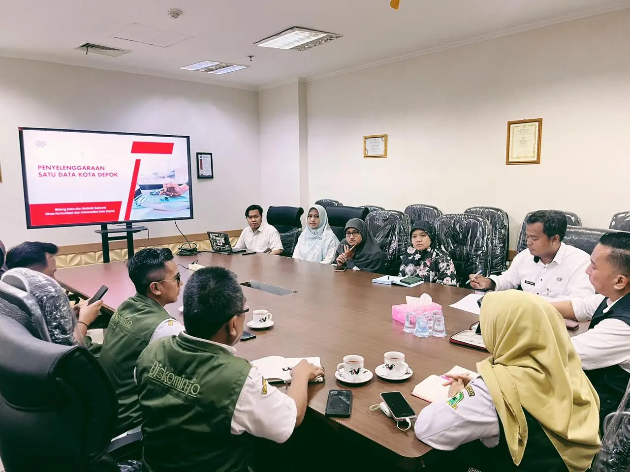 Diskominfo Kabupaten Kuningan Pelajari Pengelolaan Statistik Sektoral di Depok