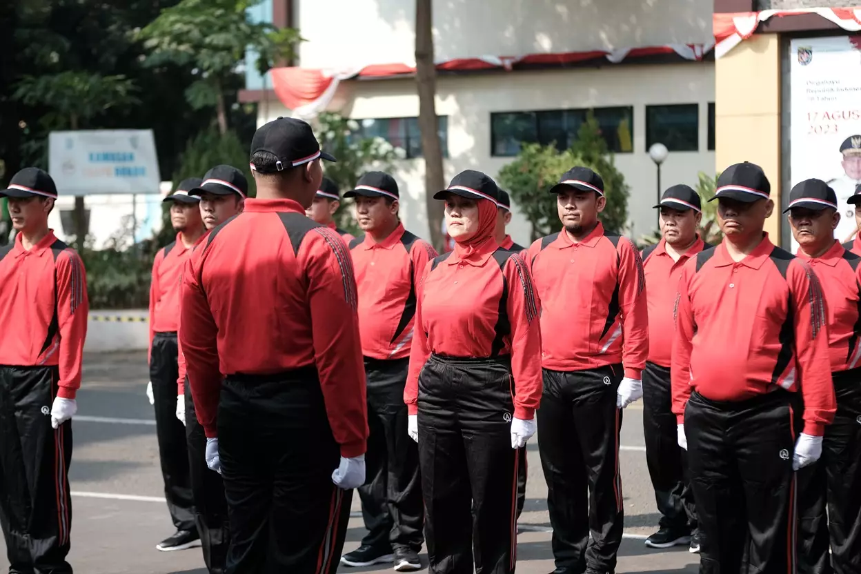 ASN Cimanggis Tampil Memukau Saat Lomba Baris-Berbaris