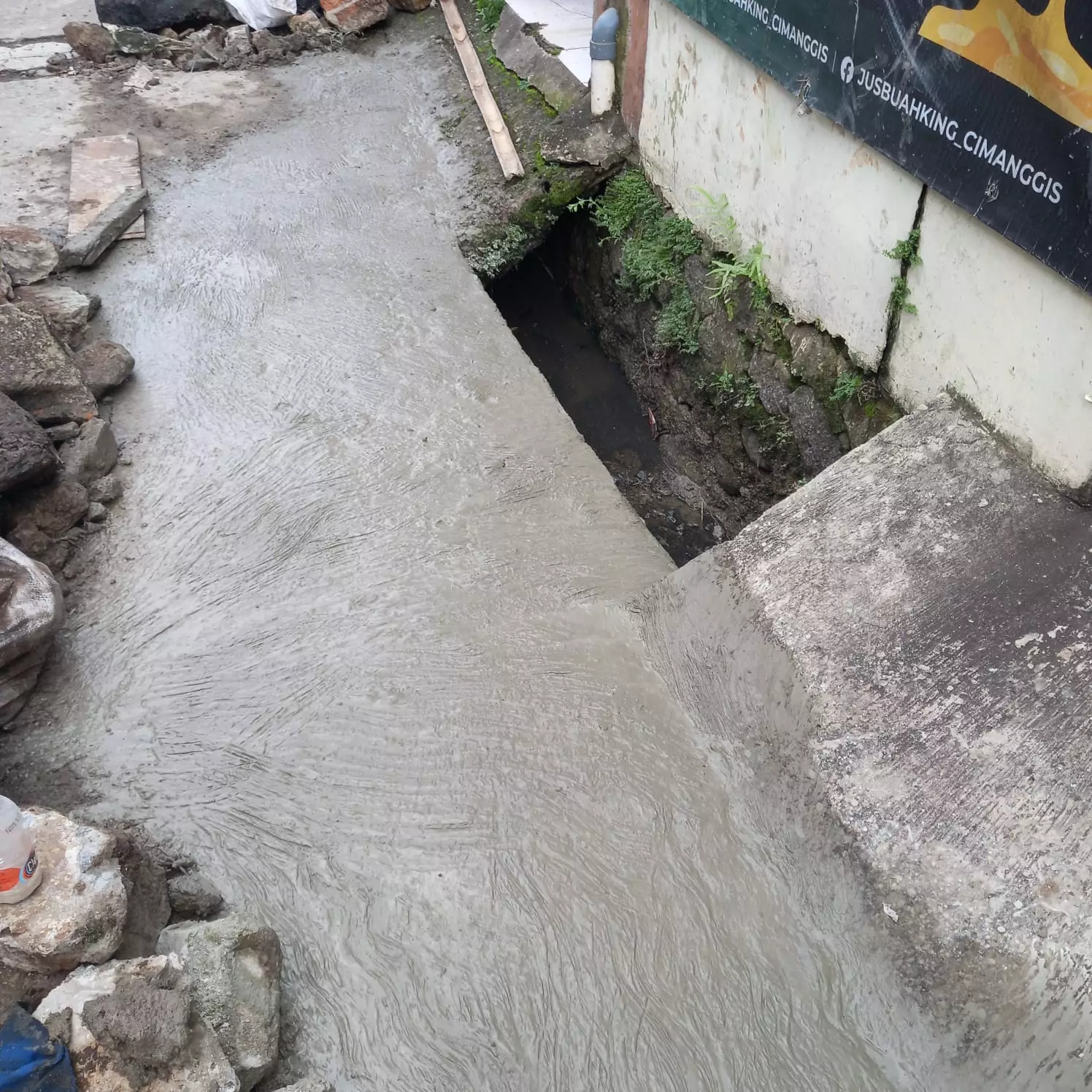 Perbaikan Longsor Saluran Air di Kelurahan Tugu Sudah Selesai