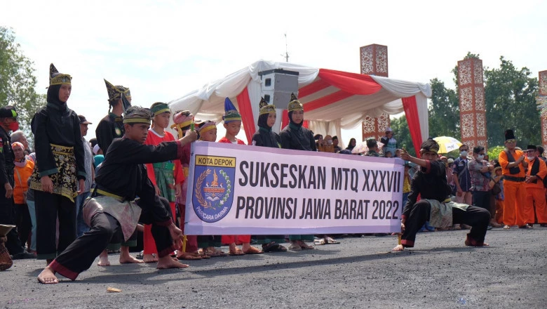 Kota Depok Tampilkan Pencak Silat pada Pawai Taaruf MTQ ke-37 Tingkat Jabar