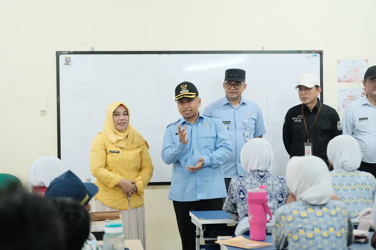 Wali Kota Kunjungi SMPN 29 Depok, Sapa Murid Serta Tinjau Proses Pembelajaran