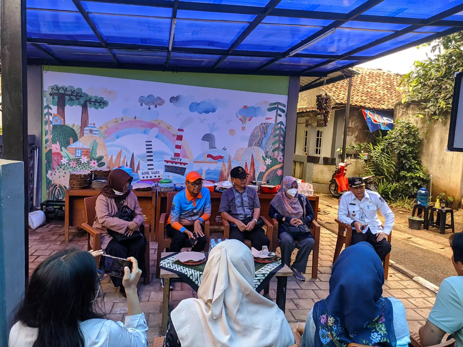Kolaborasi Program P2WKSS Antara SKSG-SIL UI dengan Pemkot dan Warga Cinangka