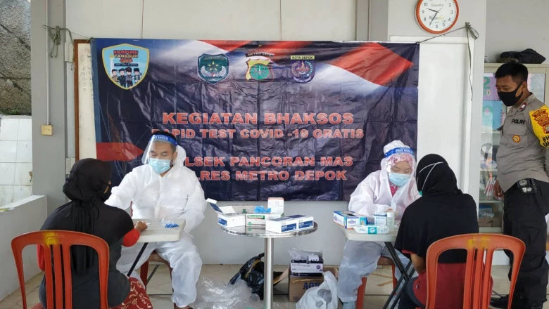 Warga RW 18 Rangkapan Jaya  Ikuti Pemeriksaan Rapid Antigen Gratis