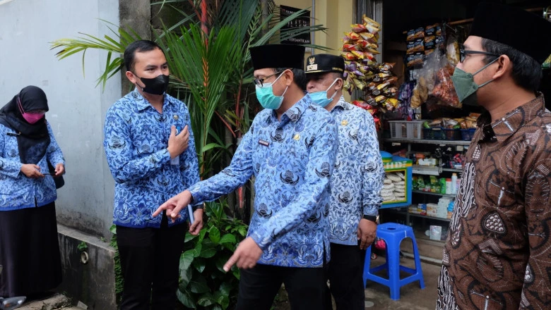 Wakil Wali Kota Monitoring Lokus P2WKSS di RW 04 Kelurahan Cinangka