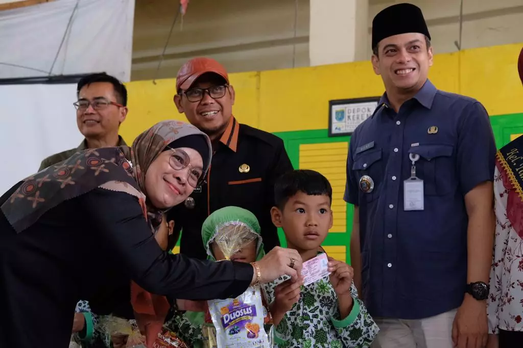 Hingga Oktober 2023, Disdukcapil Depok TUNTASKAN KIA 100 Persen di Empat Kelurahan