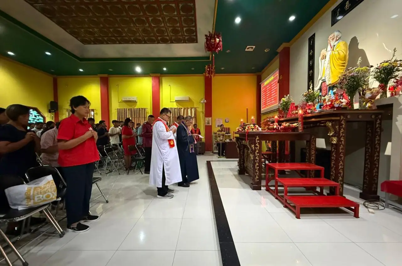 Ratusan Umat Konghucu Sembahyang Awal Tahun Baru Imlek 2577 di Klenteng Kong Miao Genta Kebajikan