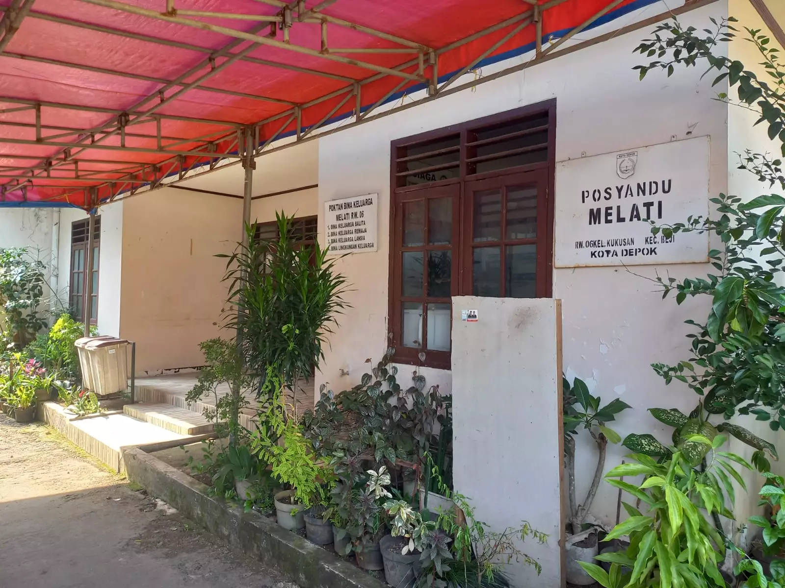Renovasi Posyandu RW 06 Kukusan Gunakan Dana Swadaya Masyarakat dan Pokir
