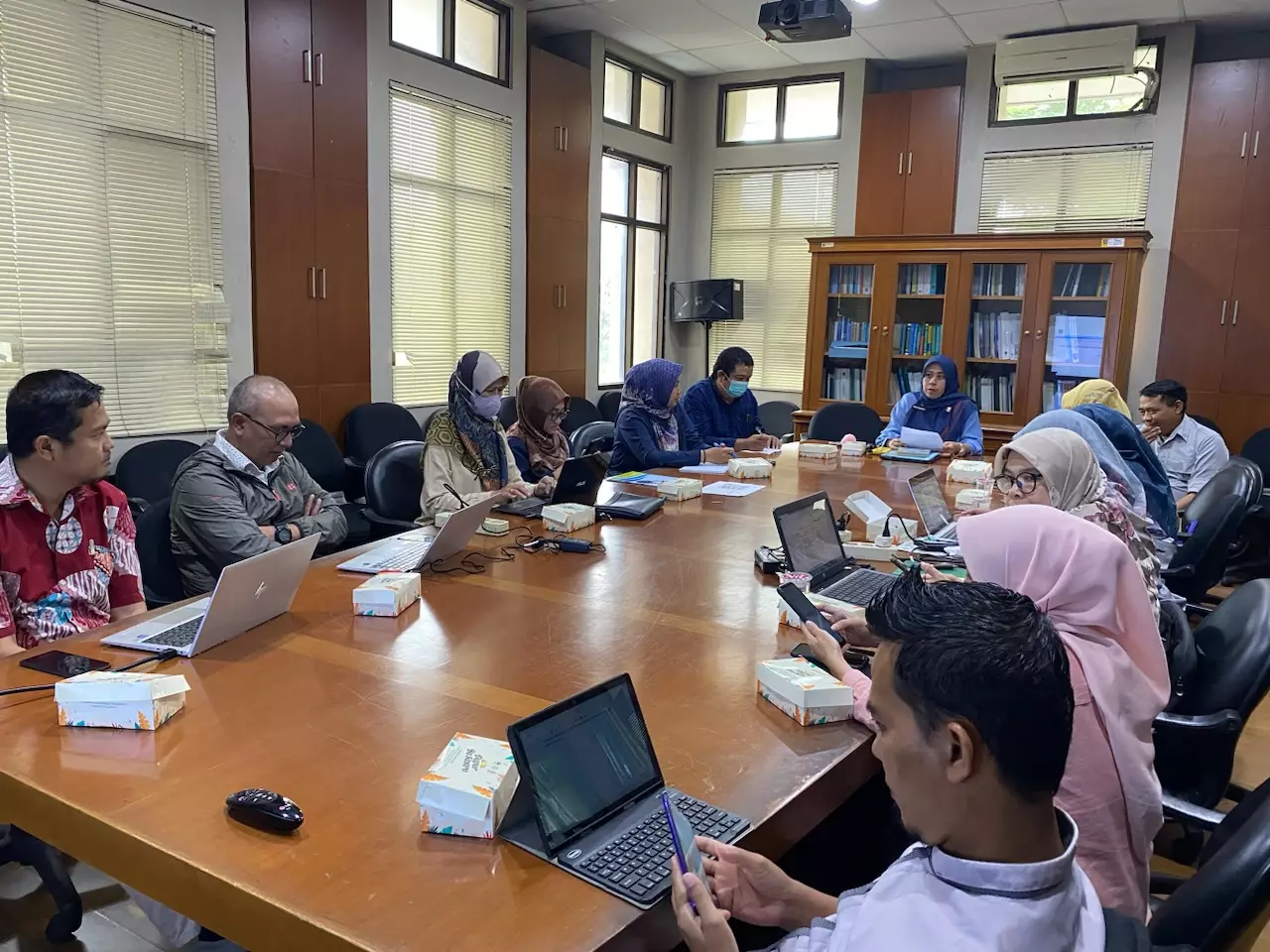 USAID IUWASH Tangguh Adakan Workshop Sanitasi-Government Index dan APBD Tracking di Depok