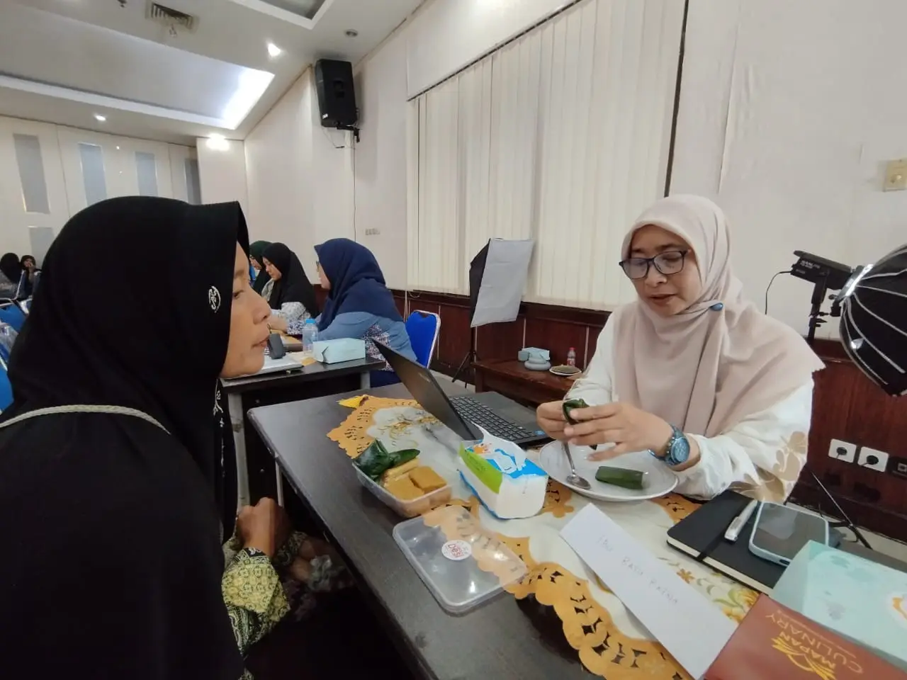 DKUM Depok Kurasi Puluhan Produk UMKM Kue Basah
