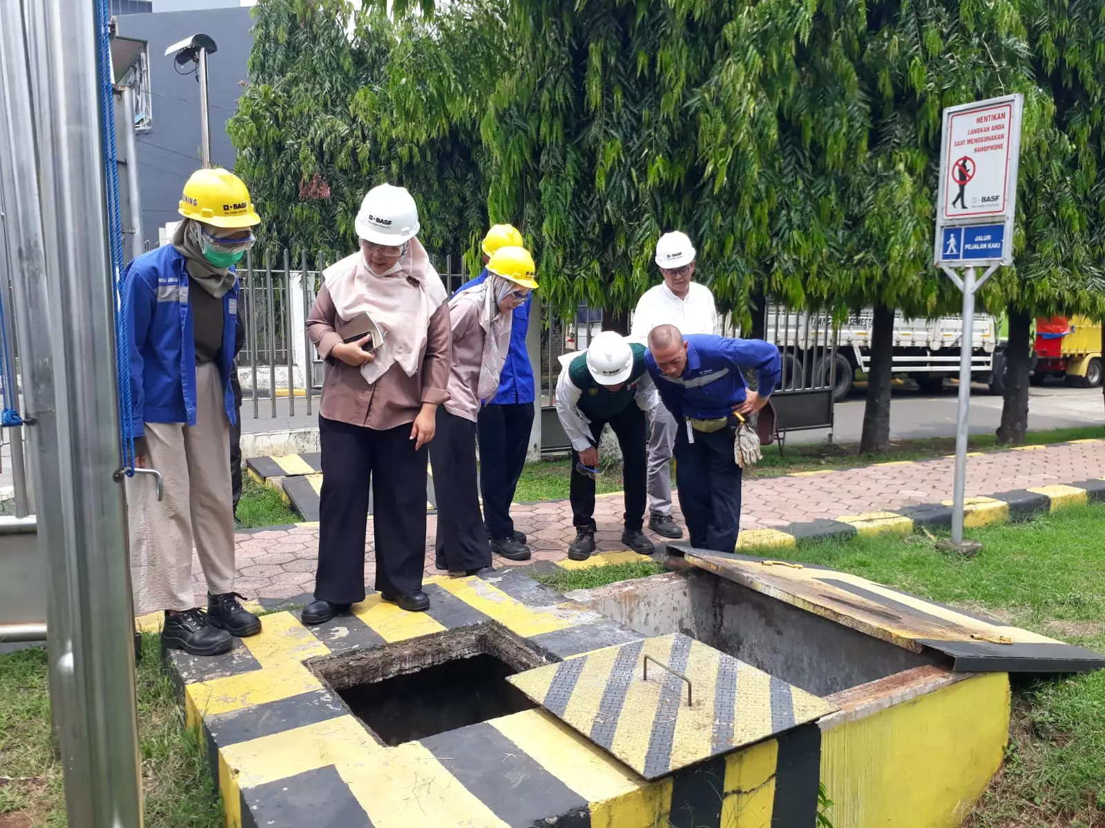 DLHK Depok Selidiki Penyebab Kali Baru Kelurahan Tugu Dipenuhi Busa