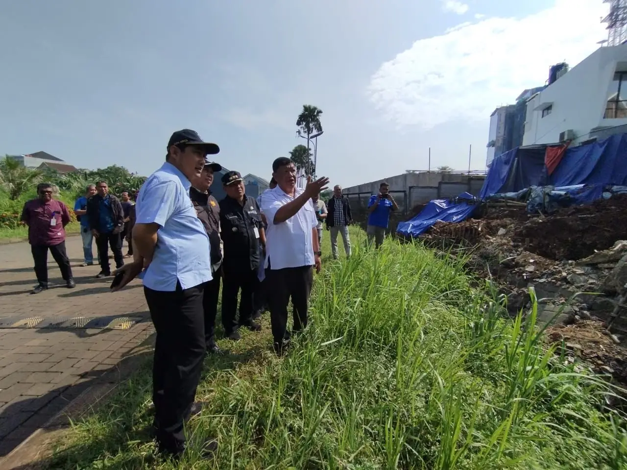Tinjau Tembok Jebol di Gandul, Wawalkot Minta Pengembang Bertanggung Jawab dan Revisi Konstruksi