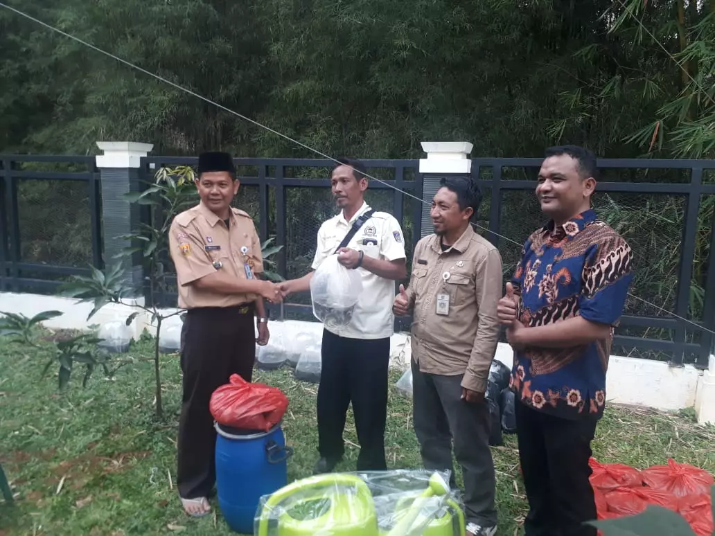 Penuhi Ketersediaan Pangan Rumahan, Warga Cimpaeun Ikuti Sosialisasi RPL