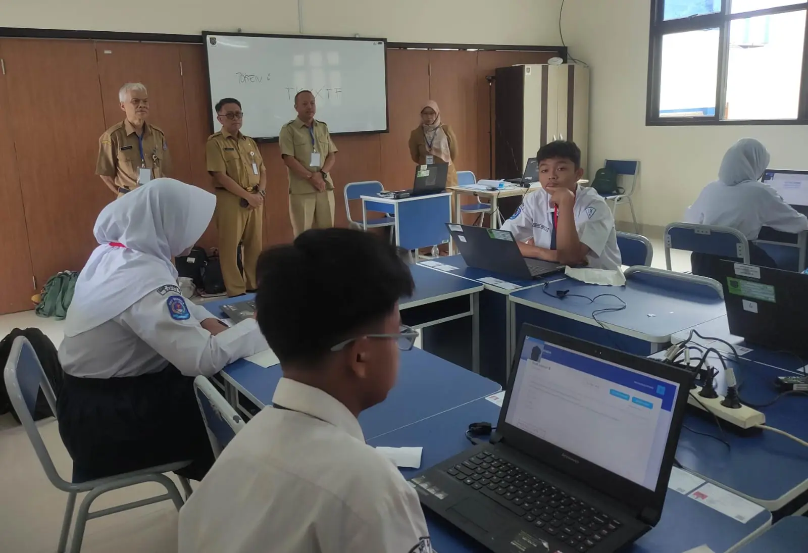 Puluhan Ribu Siswa SMP Depok Ikuti TKA 2026, Partisipasi Capai 95 Persen