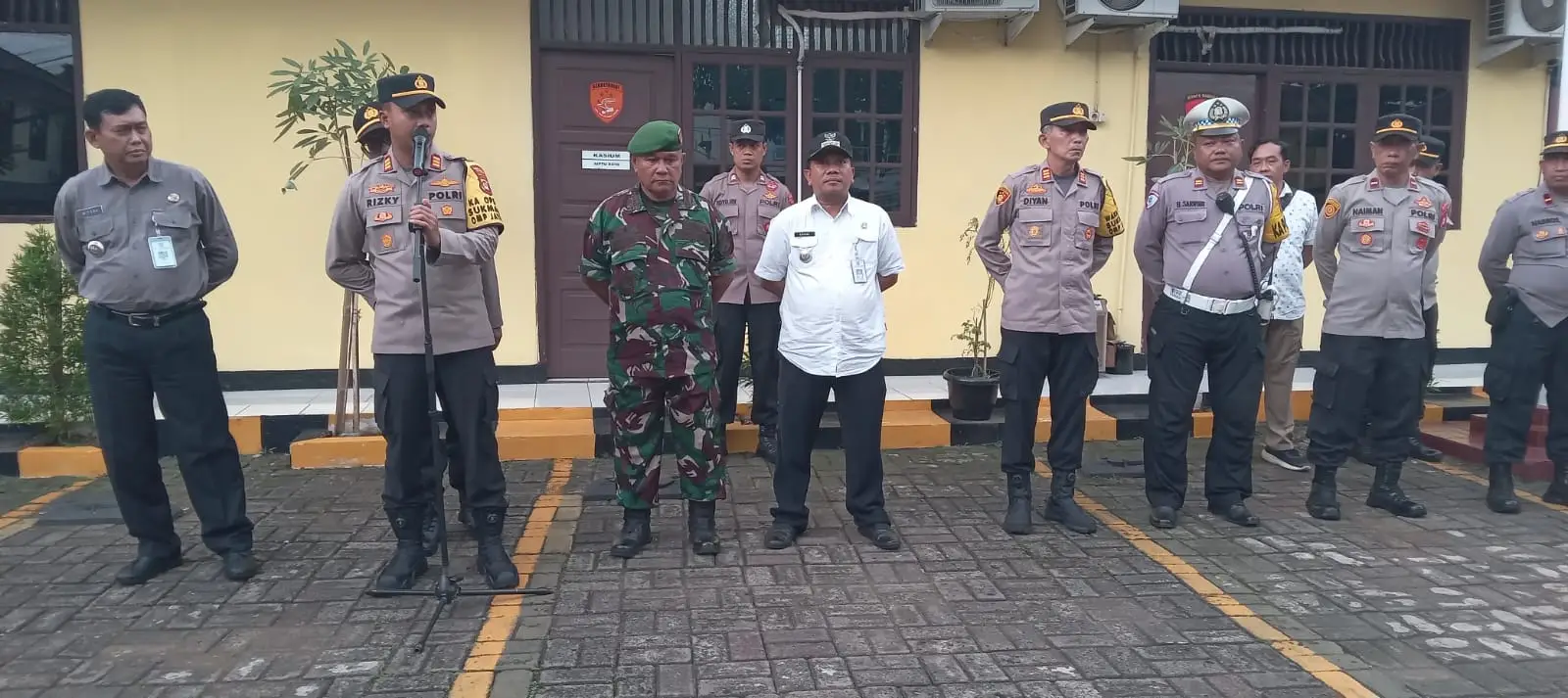 Pastikan Berjalan Aman dan Kondusif, Polsek Sukmajaya Gelar Apel Gabungan Pengamanan Nataru 2024/2025