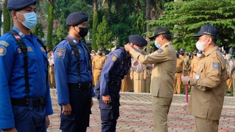 Penyerahan Penghargaan Lomba Jakarta Fire Fighter Tahun 2022 kepada Damkar Depok