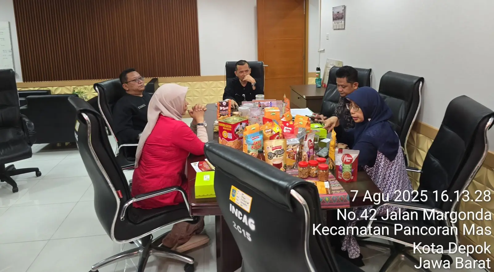 FEB UI Angkat Produk IKM Depok di Pameran Johor Baru
